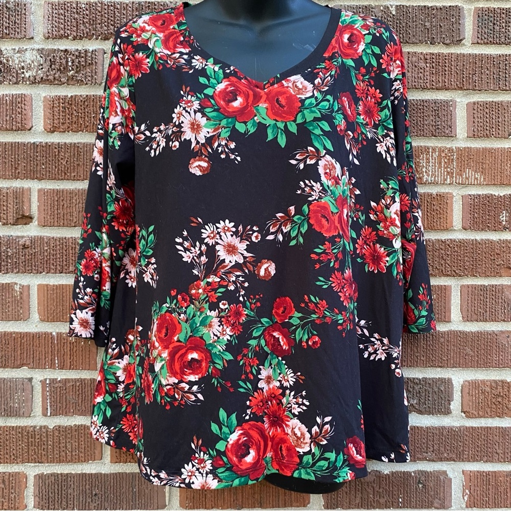 Pioneer Woman 3/4 Sleeve Floral V Neck Tee Shirt Blouse Dark Floral Size M
